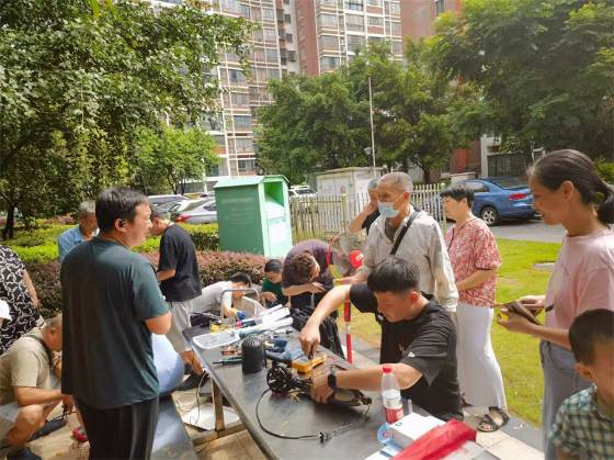 发射台8月到枫林社区开展志愿服务主题党日活动