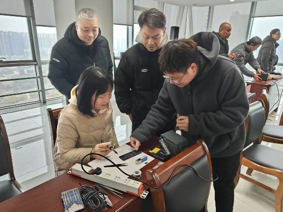 发射台12月开展应急能力实操培训主题党日活动